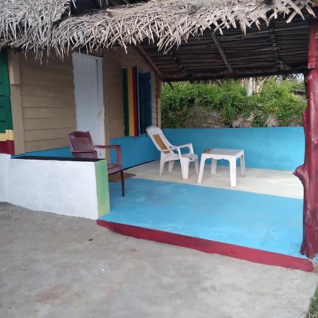 Happy Beach Cabana Hambantota Esterno foto