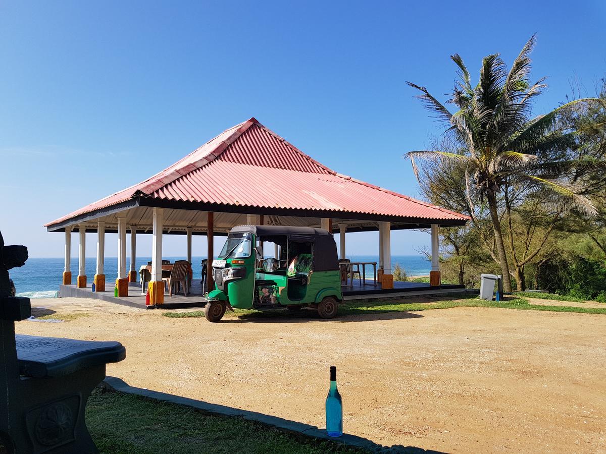 Happy Beach Cabana Hambantota Esterno foto