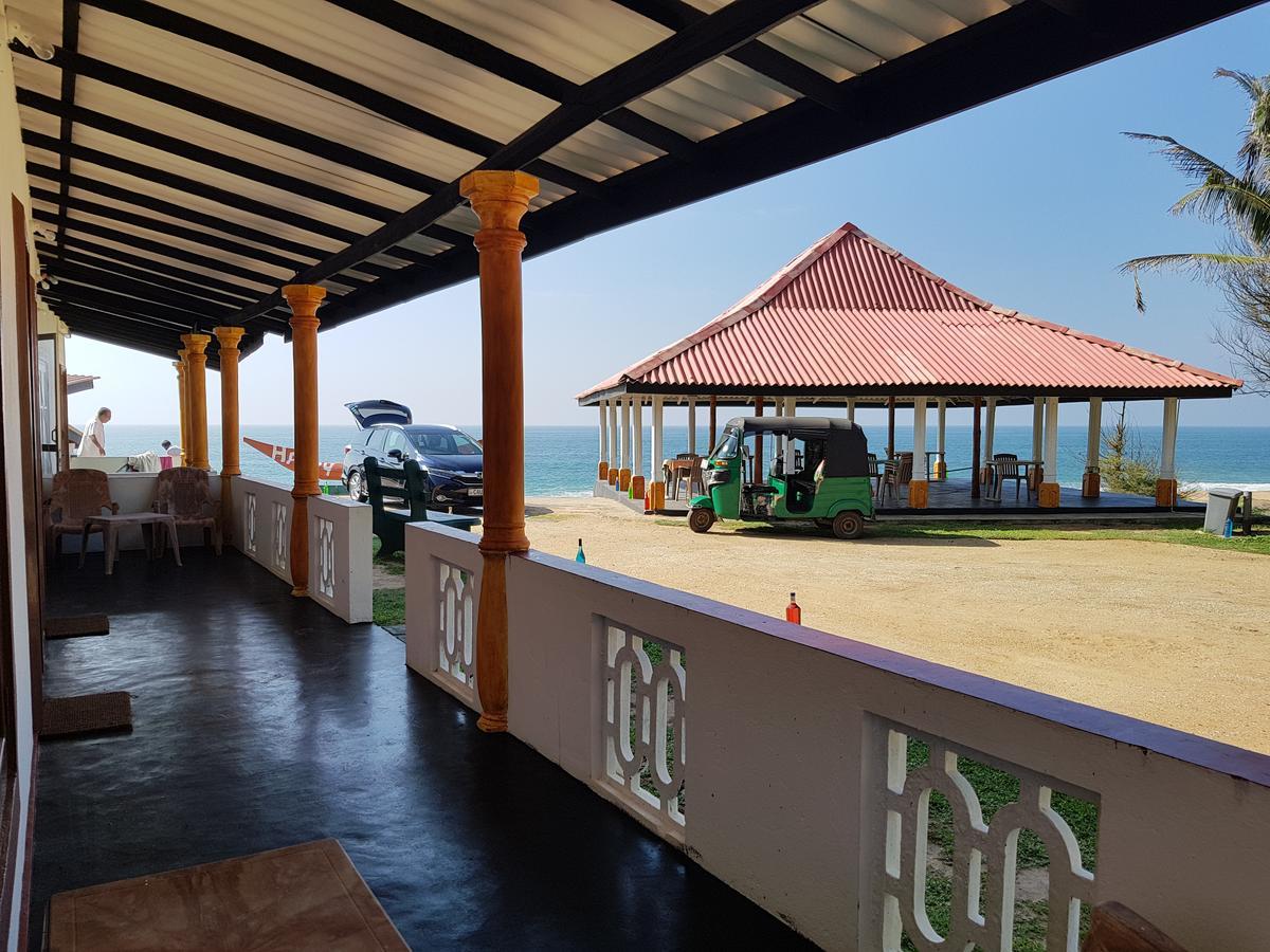 Happy Beach Cabana Hambantota Esterno foto
